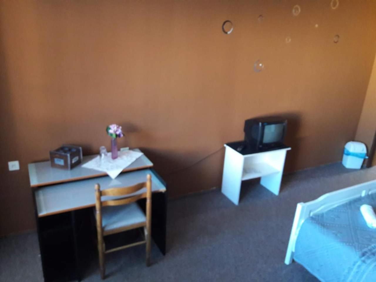 Hotel Bily Lev Рокицани Экстерьер фото