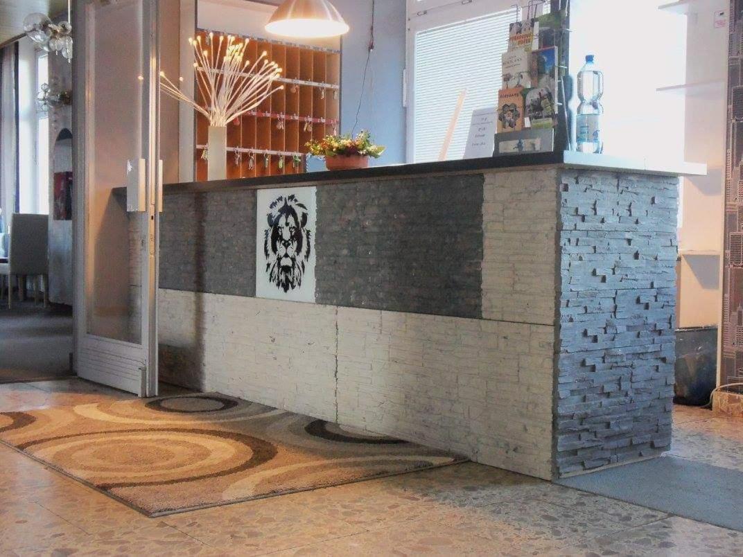 Hotel Bily Lev Рокицани Экстерьер фото